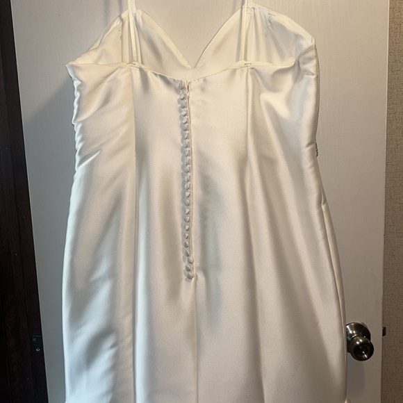 Mori Lee Mermaid Cut Wedding Dress - Picture 5 of 13